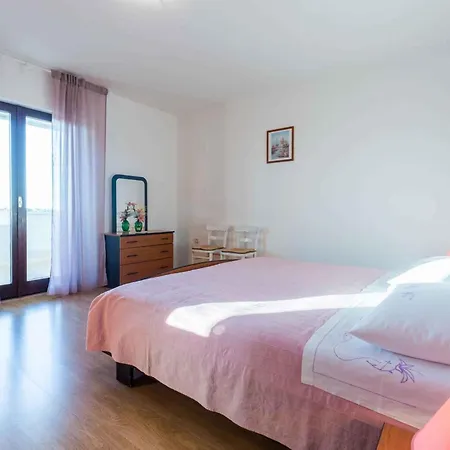 In Porec/istrien 40021 Apartment *