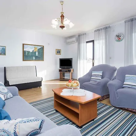 In Porec/istrien 40021 Apartment *